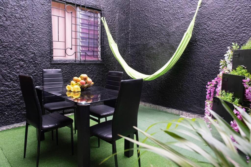 Pleasant House 20 People In Laureles Apartamento *