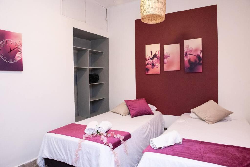 Pleasant House 20 People In Laureles Apartamento