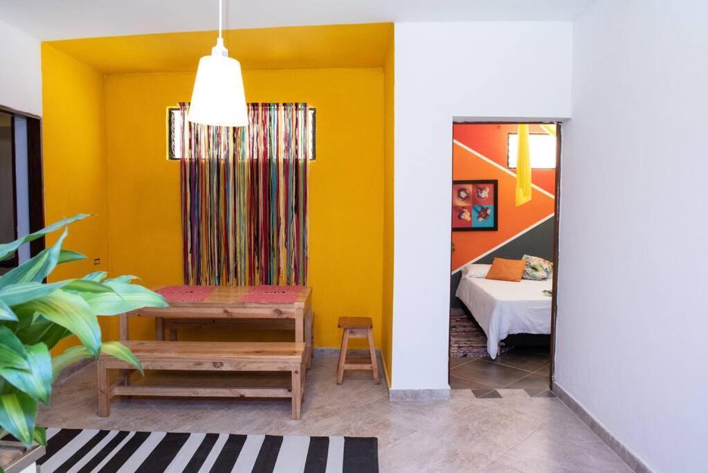Pleasant House 20 People In Laureles Apartamento *