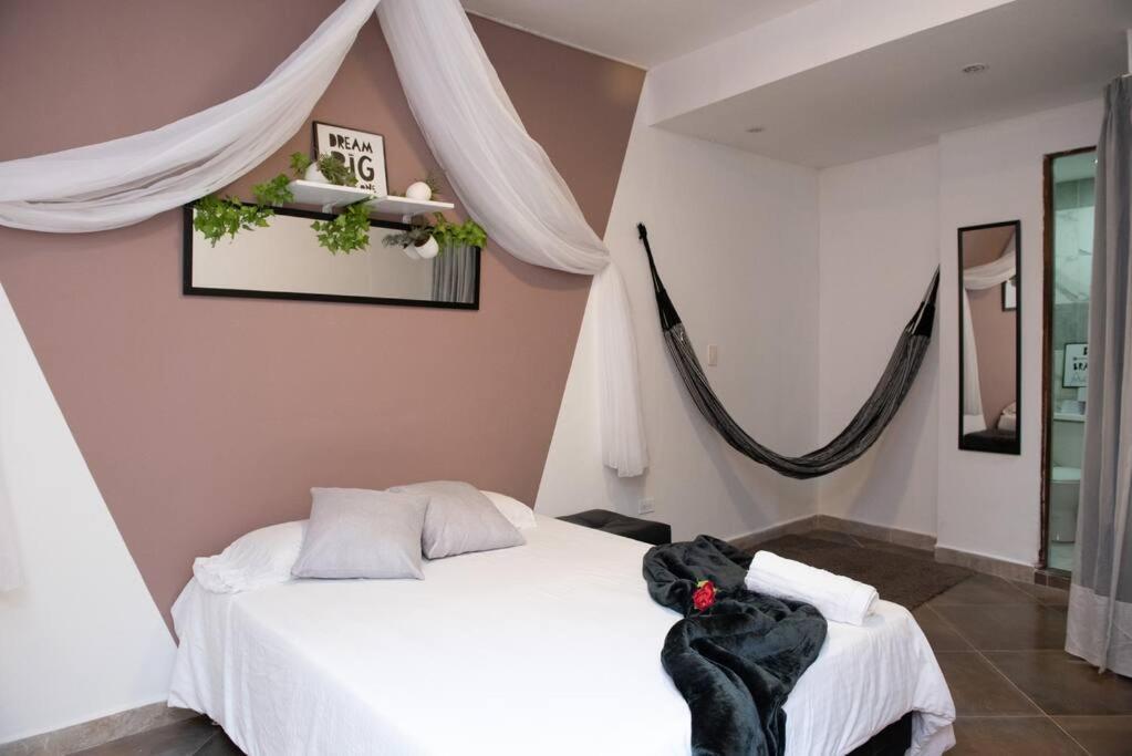 Apartamento Pleasant House 20 People In Laureles *